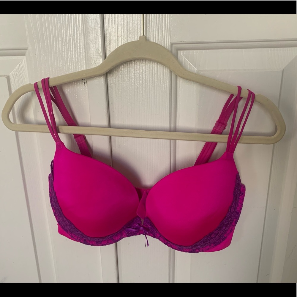 Victoria’s Secret Very Sexy Push-up Bra. Size 38D